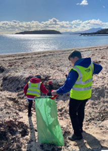 Cumbrea beach clean up